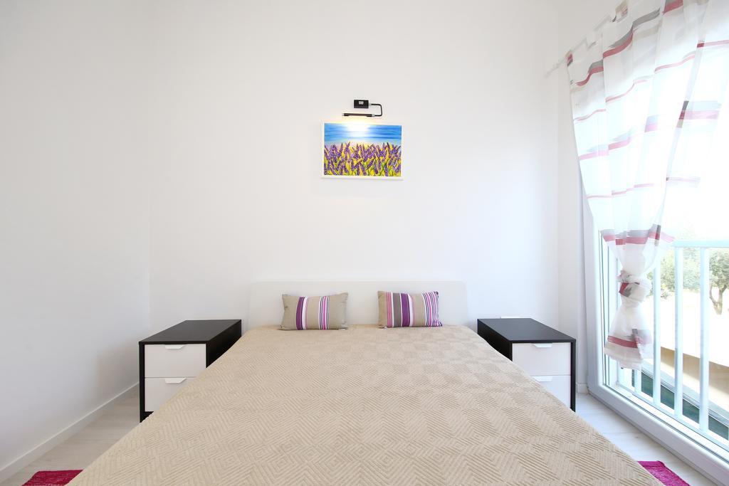 Apartments Matkovic Sveti Filip i Jakov Zewnętrze zdjęcie