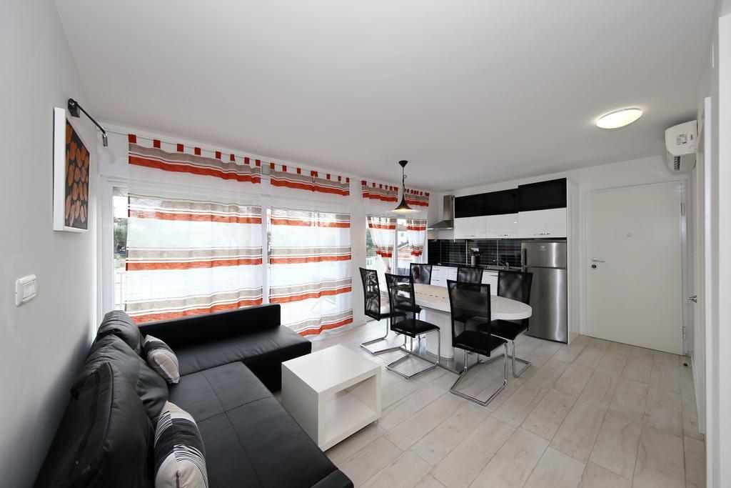 Apartments Matkovic Sveti Filip i Jakov Zewnętrze zdjęcie